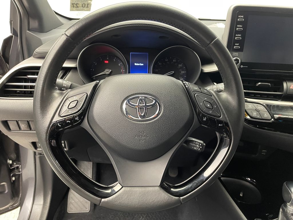 Thumbnail: 2022 Toyota C-HR - 20