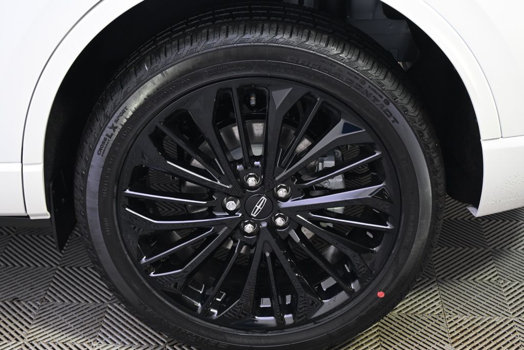 New 2026 White Lincoln Reserve image 20