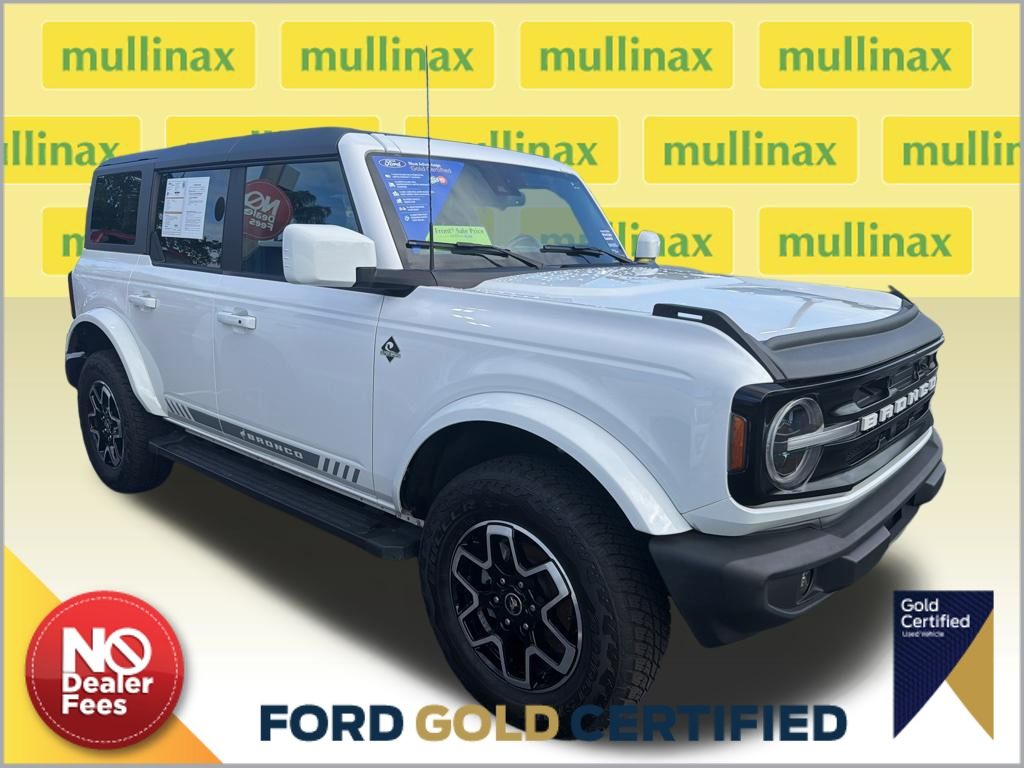 Oxford White 2023 Ford Bronco Outer Banks Advanced 4-Door 4WD SUV / Crossover Four-Wheel Drive Automatic