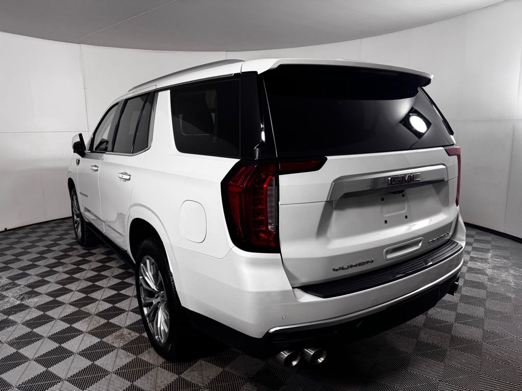 Used 2021 White GMC Denali image 23