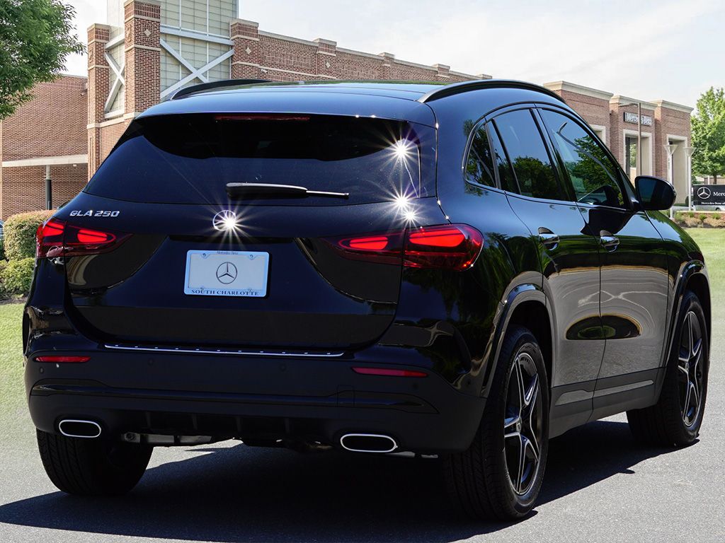 Thumbnail: 2026 Mercedes-Benz GLA - 6
