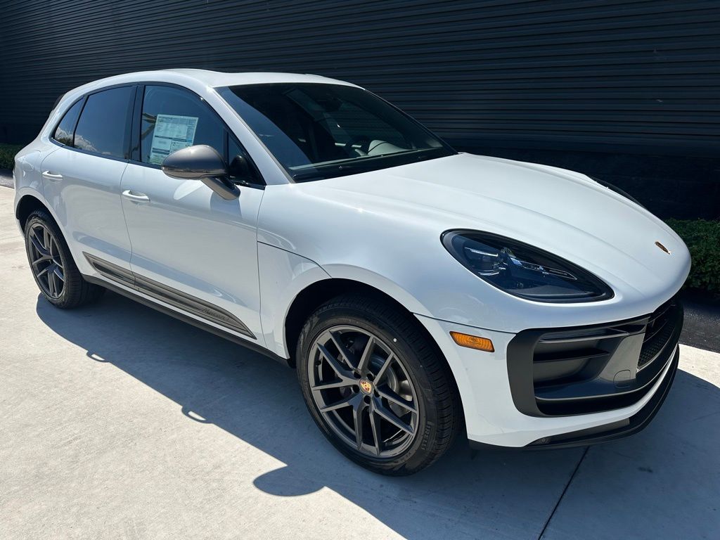 Thumbnail: 2026 Porsche Macan - 11