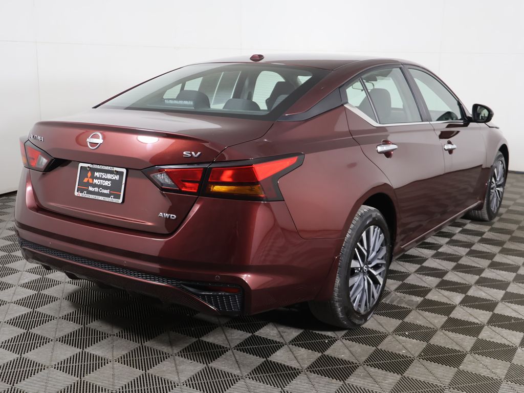 Used 2024 Red Nissan 2.5 SV image 7