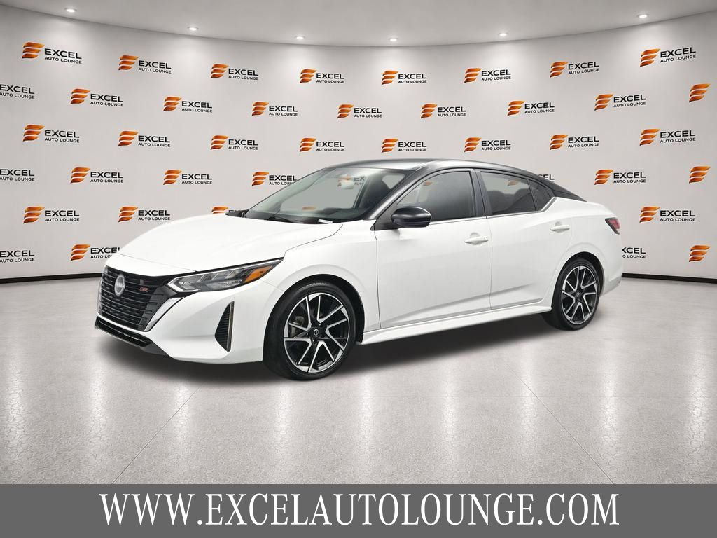 Aspen White Tricoat/Super Black 2024 Nissan Sentra Sedan Front-Wheel Drive Continuously Variable Transmission