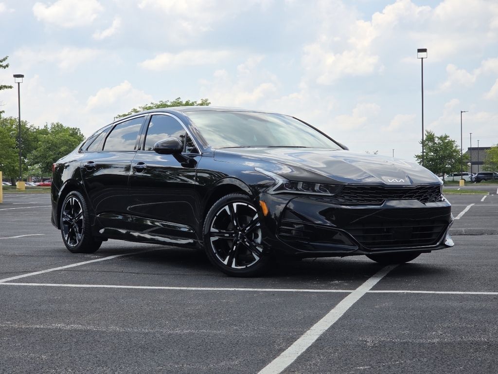 Used 2023 Black Kia GT-Line image 2