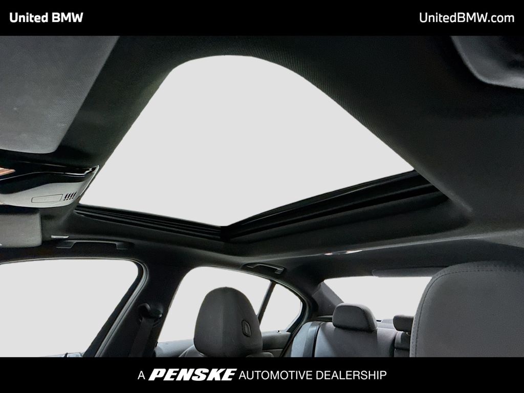 Thumbnail: 2021 BMW 3 Series - 12