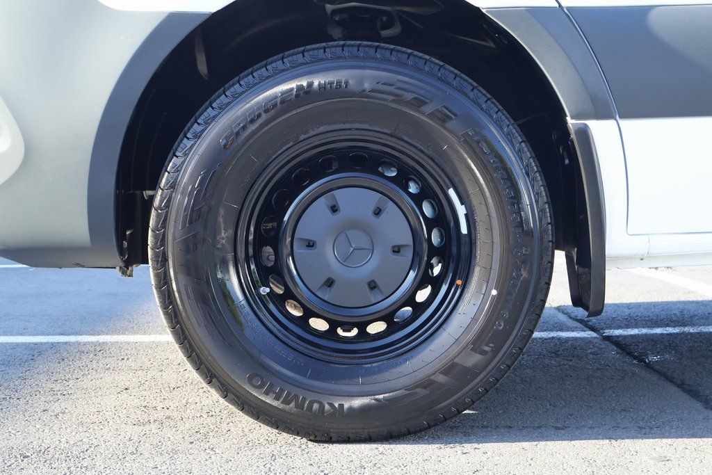 Thumbnail: 2025 Mercedes-Benz Sprinter - 10