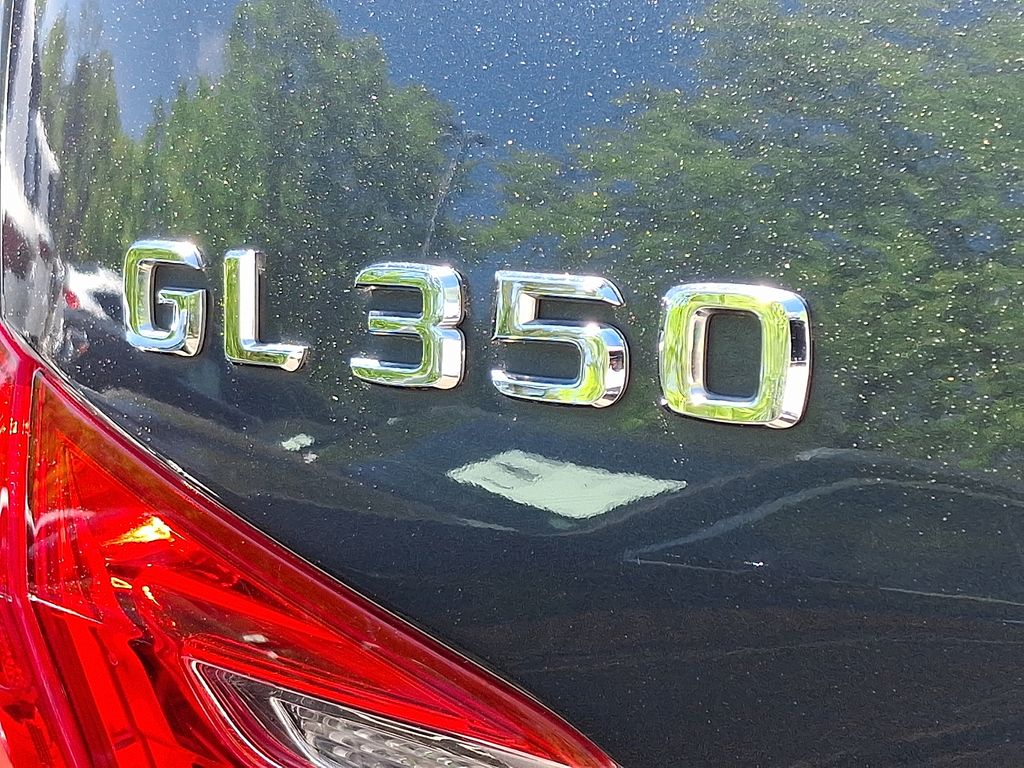 Thumbnail: 2016 Mercedes-Benz GL-Class - 30