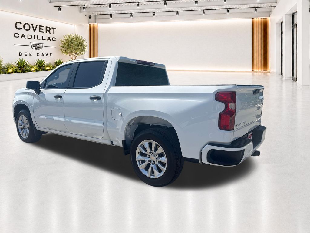 Used 2024 White Chevrolet Custom image 11