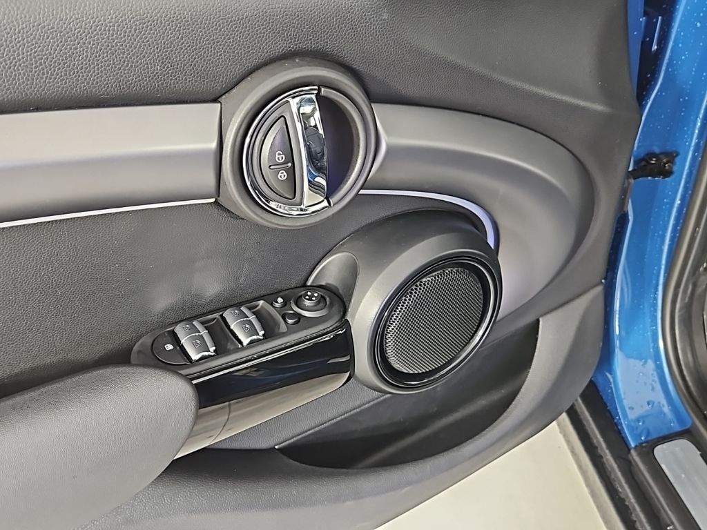 Thumbnail: 2024 MINI Cooper - 12