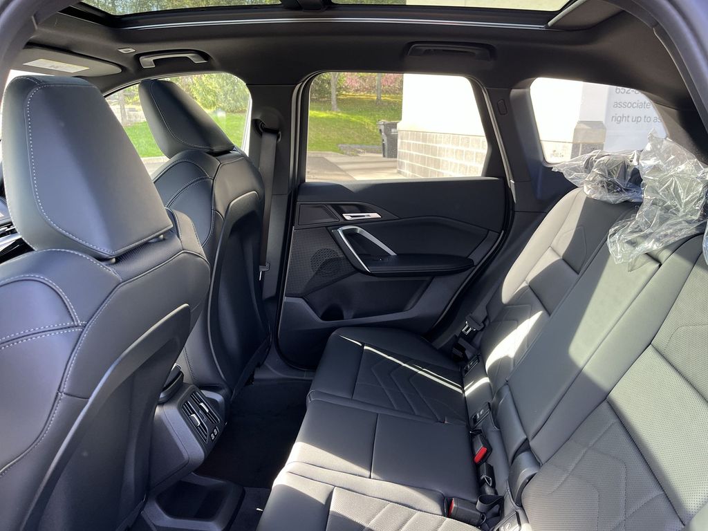 2025 BMW X1 xDrive28i 23