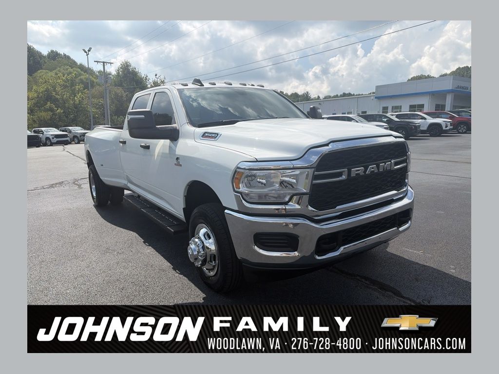 Bright White Clearcoat 2024 RAM 3500 Pickup Truck Four-Wheel Drive 6-Speed Automatic