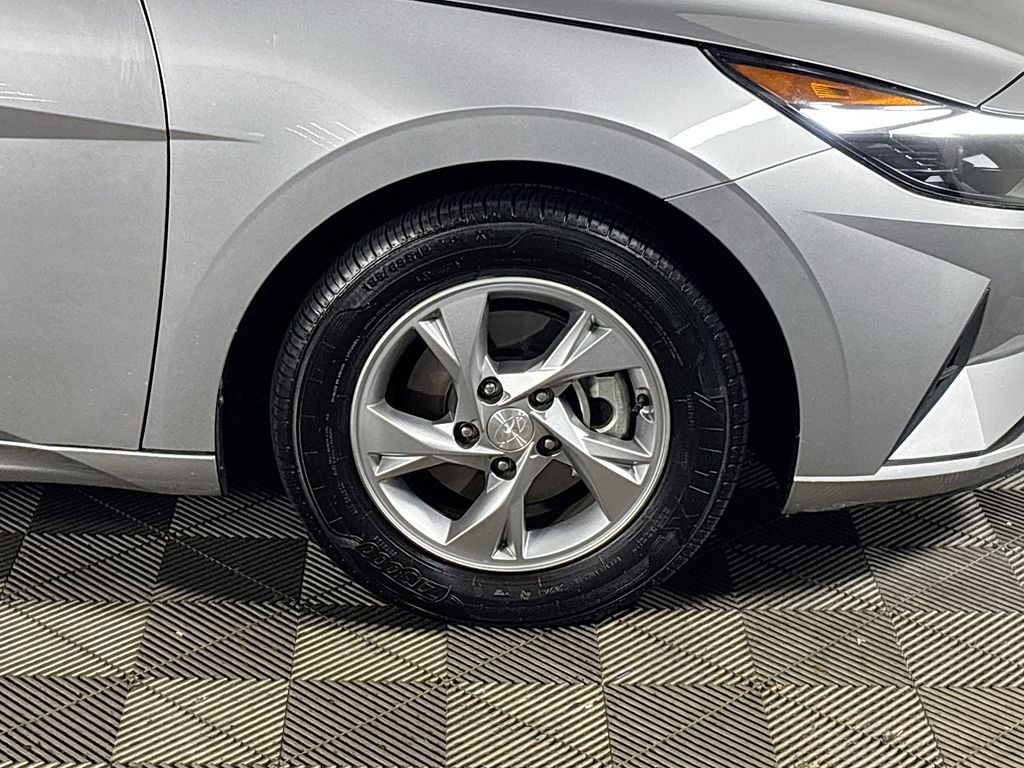 2021 Hyundai Elantra SE