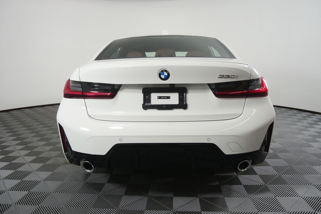 Thumbnail: 2026 BMW 3 Series - 4