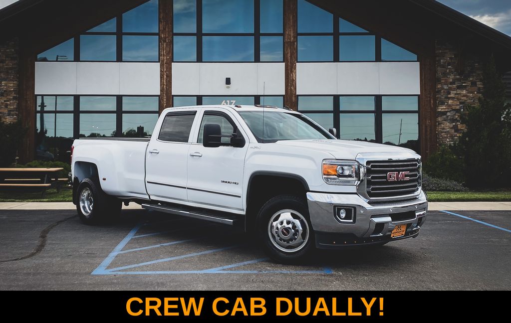Summit White 2015 GMC Sierra 3500HD Pickup Truck Four-Wheel Drive 6-Speed Automatic