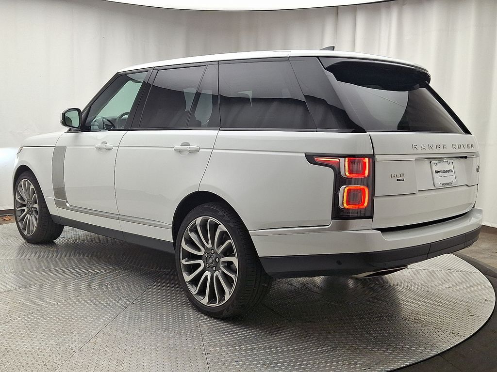 Thumbnail: 2021 Land Rover Range Rover - 6