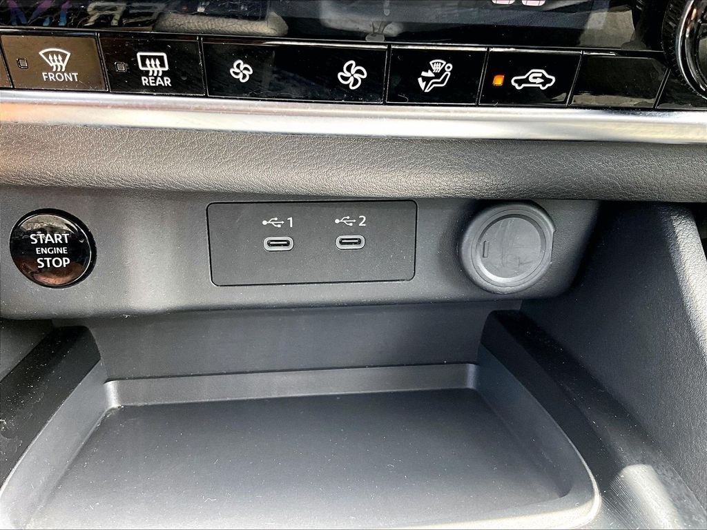 2025 Nissan Rogue — photo 25