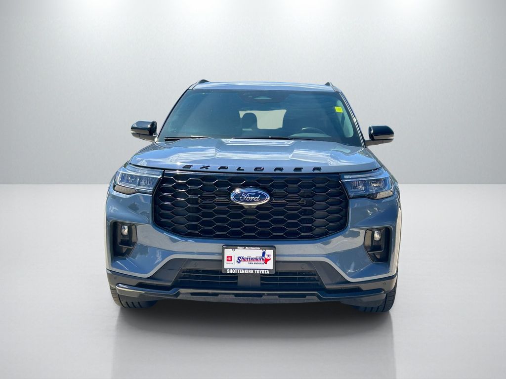 Used 2025 Ford Explorer SUV