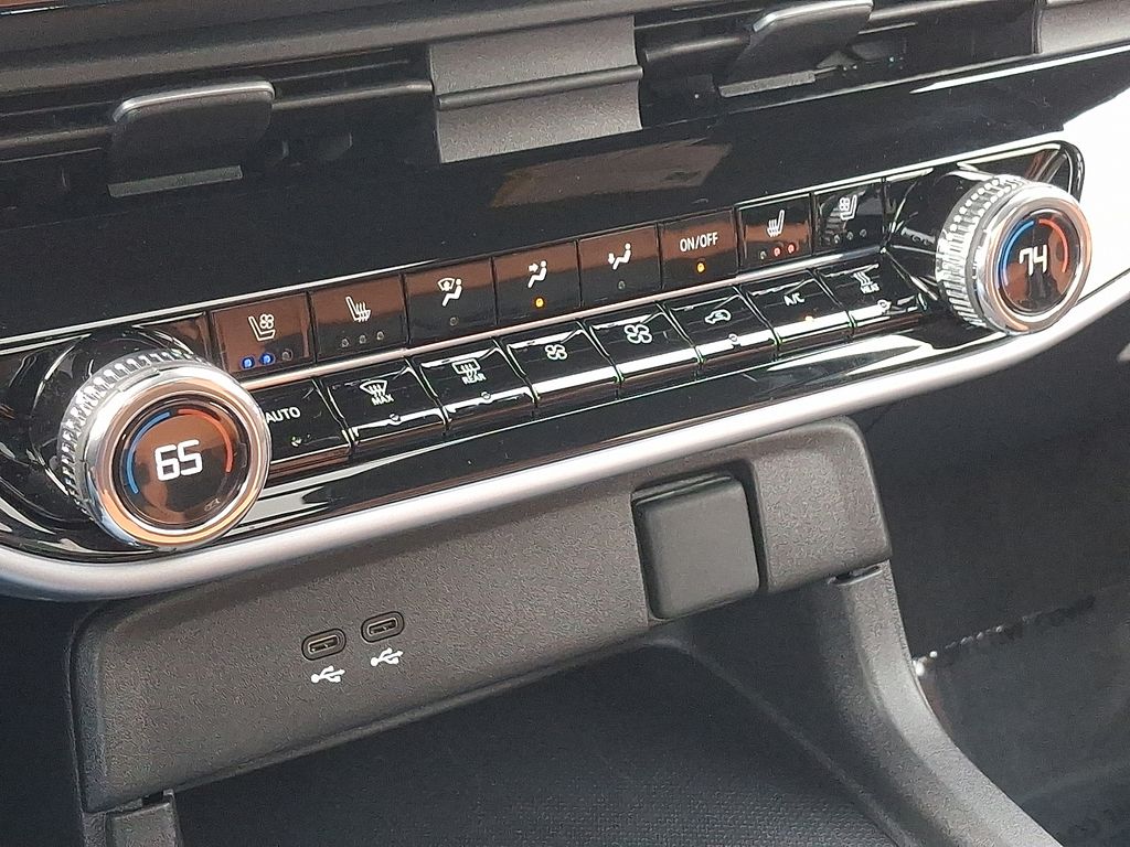 Thumbnail: 2025 Honda Prologue - 15