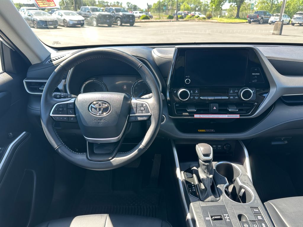 2026 Toyota Highlander Hybrid XLE