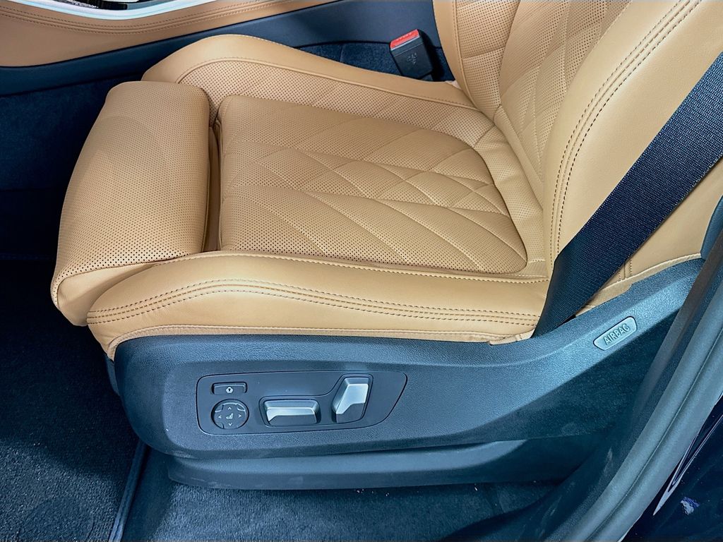 Thumbnail: 2026 BMW X5 - 21