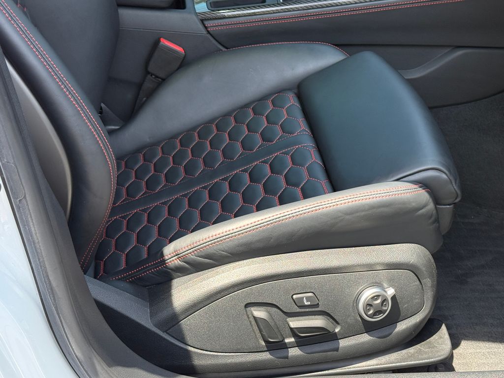 Thumbnail: 2019 Audi RS 5 - 16