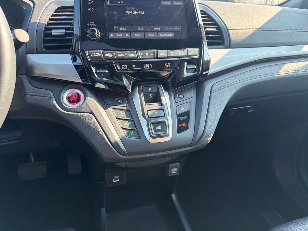 Thumbnail: 2023 Honda Odyssey - 16