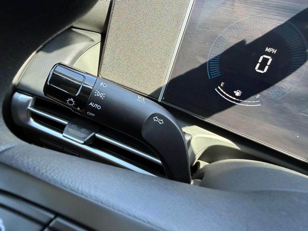 Used 2025 Hyundai Santa Cruz Truck