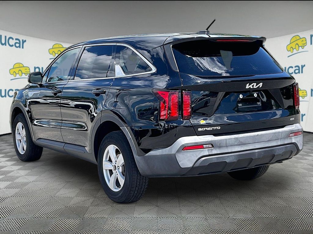 2023 Kia Sorento — photo 4