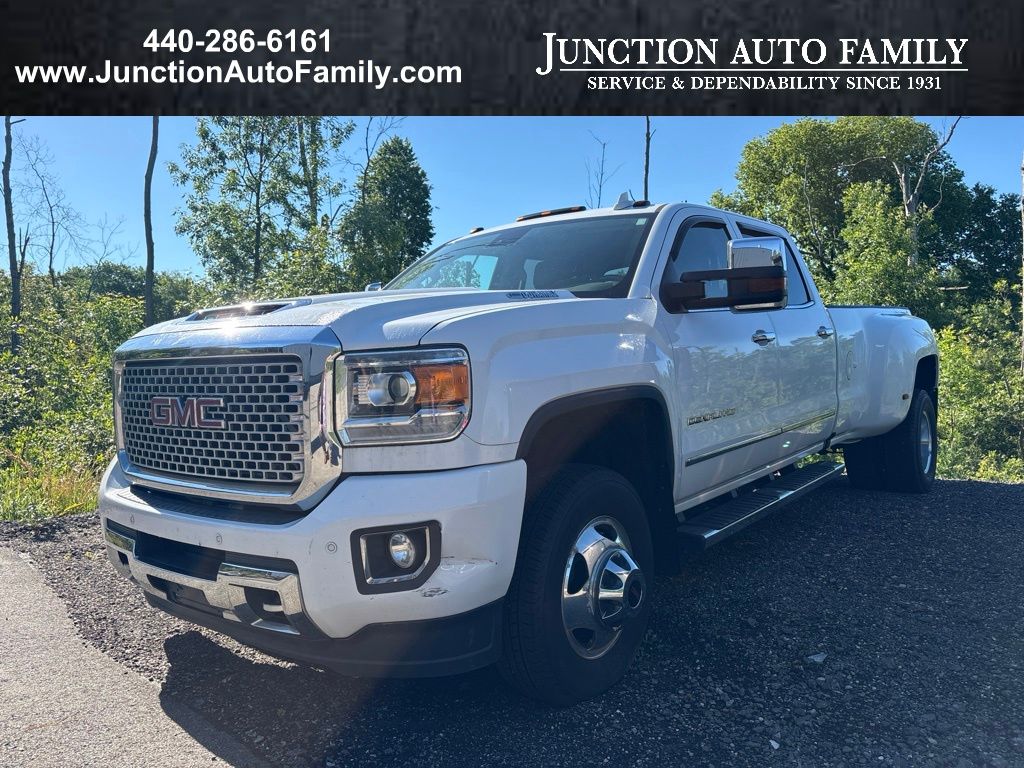 Summit White 2017 GMC Sierra 3500HD Pickup Truck Four-Wheel Drive 6-Speed Automatic