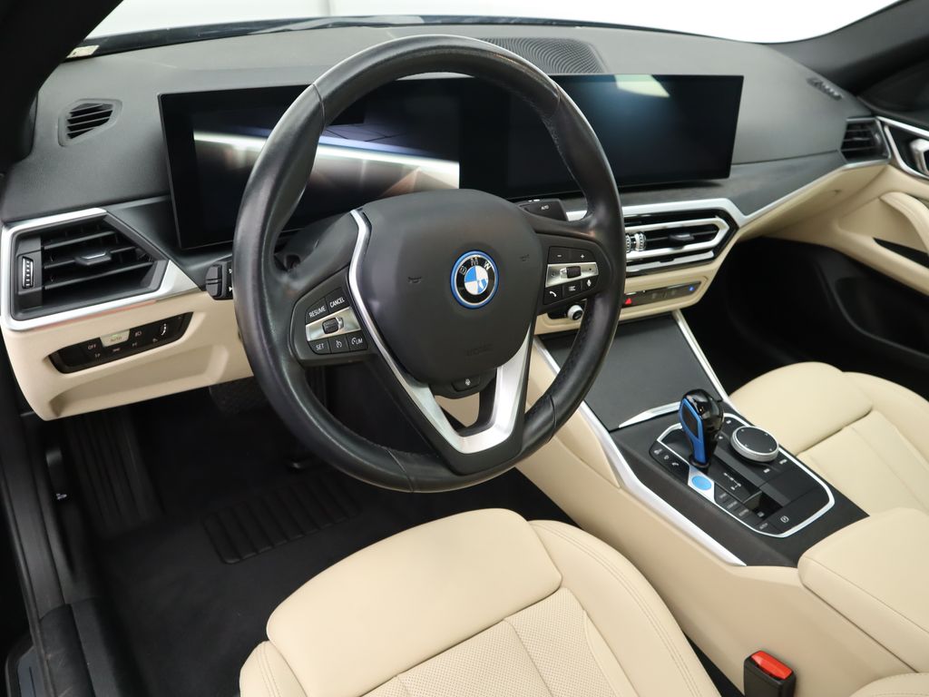 Thumbnail: 2023 BMW i4 - 9