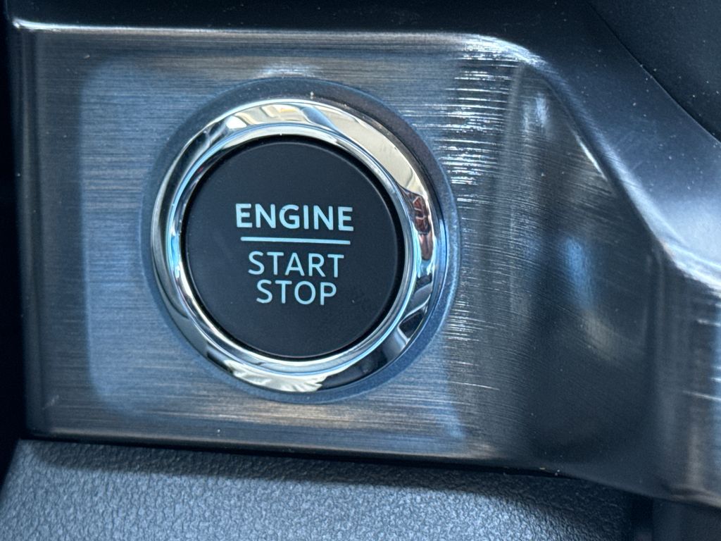 New 2026 Gray Ford Lariat image 24