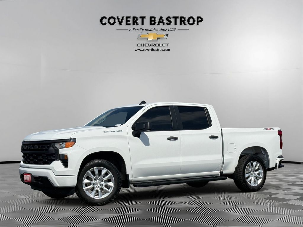 Summit White 2024 Chevrolet Silverado 1500 Pickup Truck Four-Wheel Drive 8-Speed Automatic