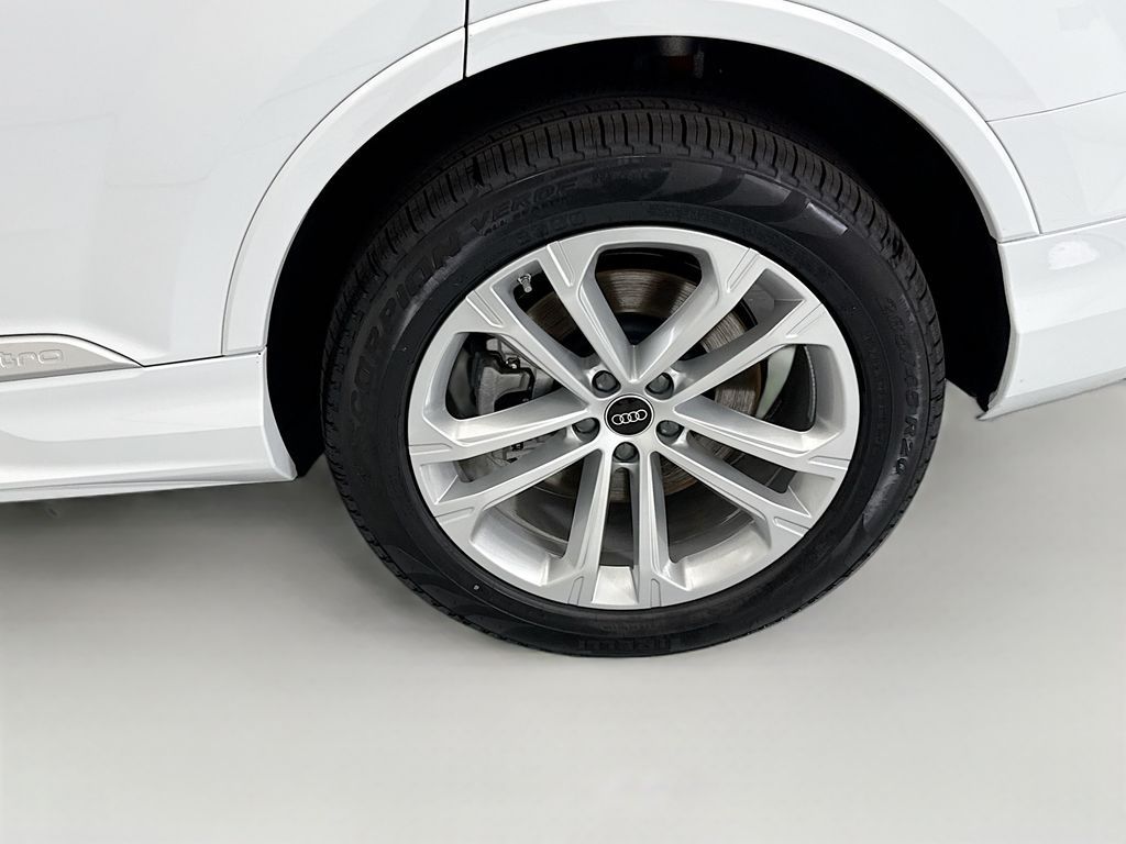Thumbnail: 2026 Audi Q7 - 30