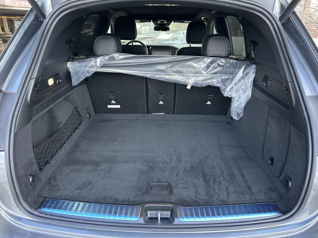 Thumbnail: 2026 Mercedes-Benz GLE - 22