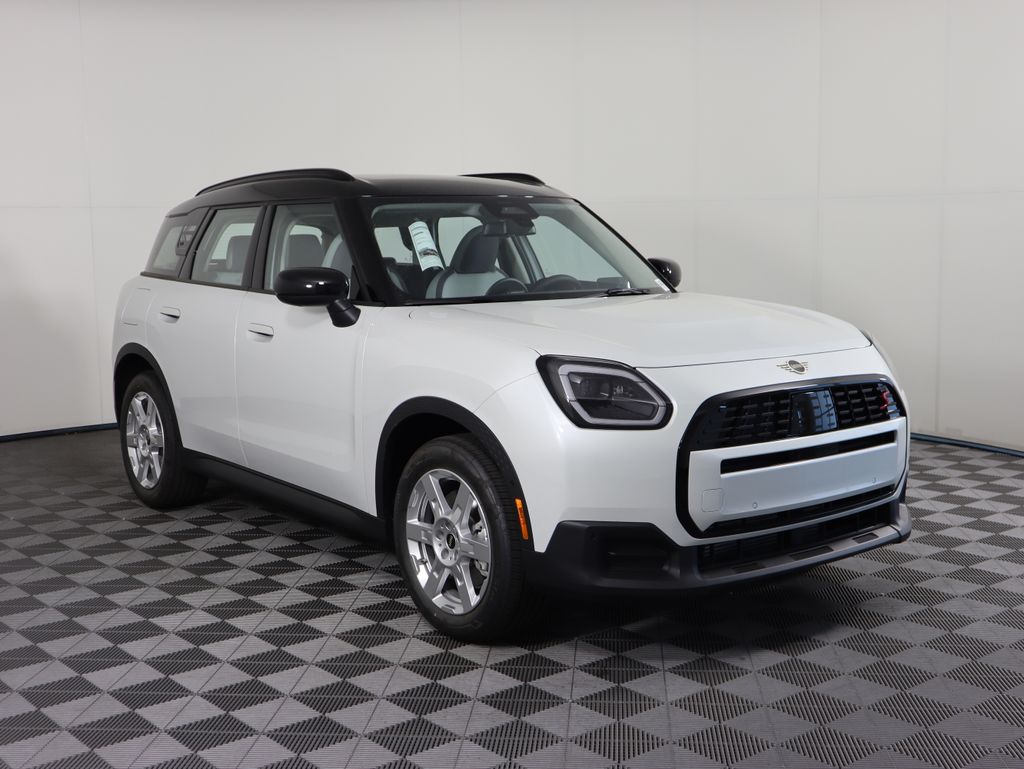 2025 MINI Cooper Countryman Base 3