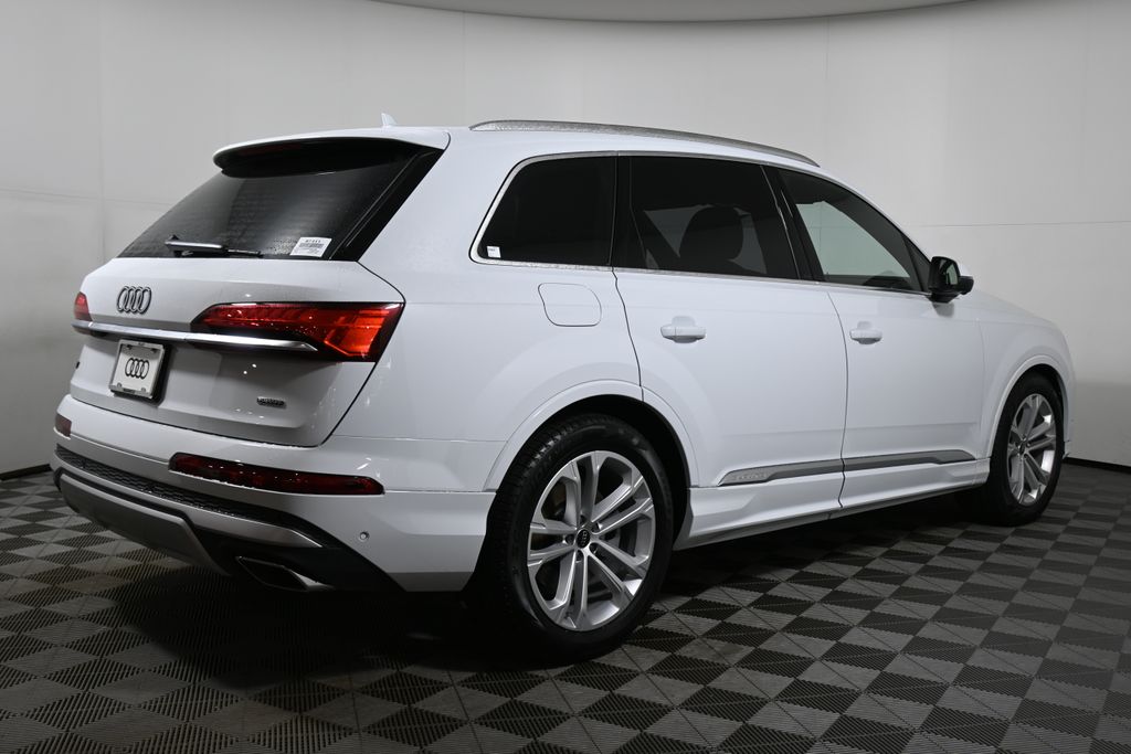 Thumbnail: 2026 Audi Q7 - 7