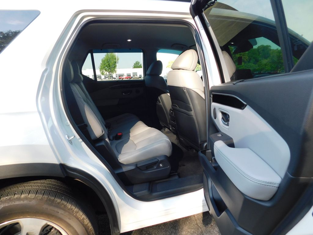 Thumbnail: 2025 Honda Pilot - 5