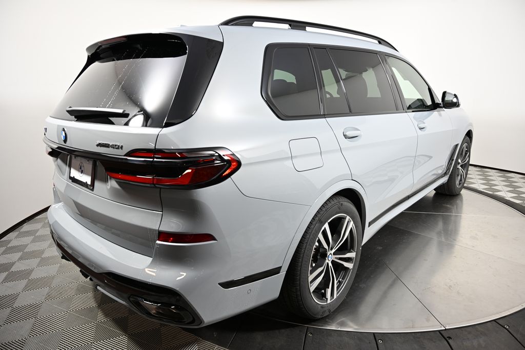 Thumbnail: 2026 BMW X7 - 5
