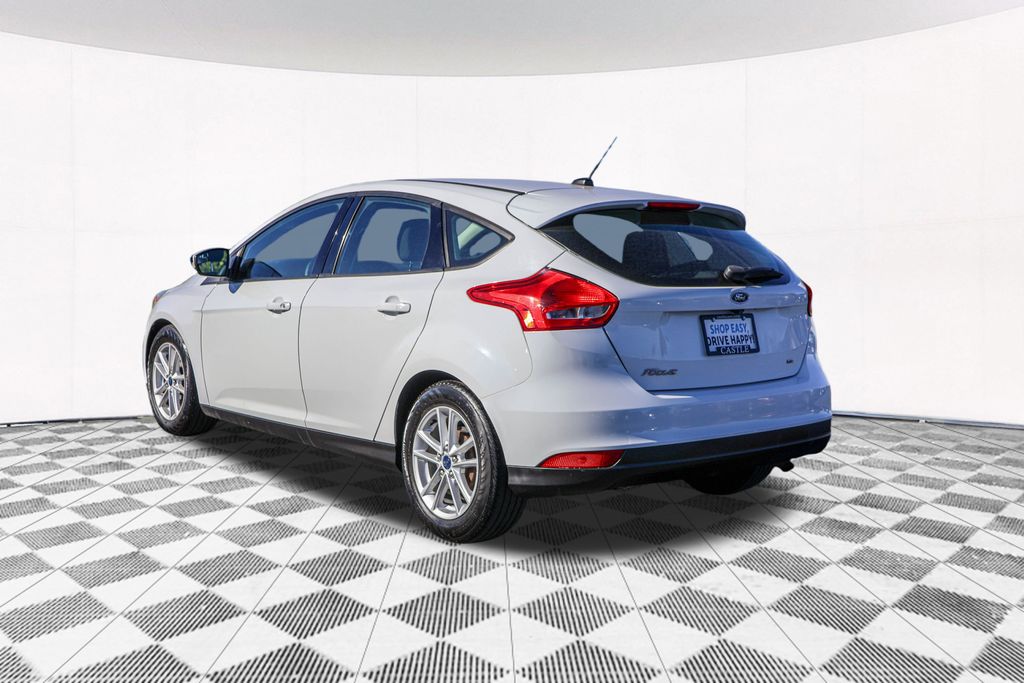 2015 Ford Focus SE 10