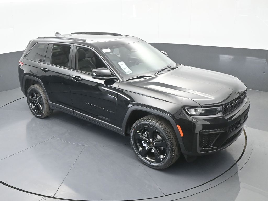 New 2026 Diamond Black Crystal Pearlcoat Jeep Limited image 49