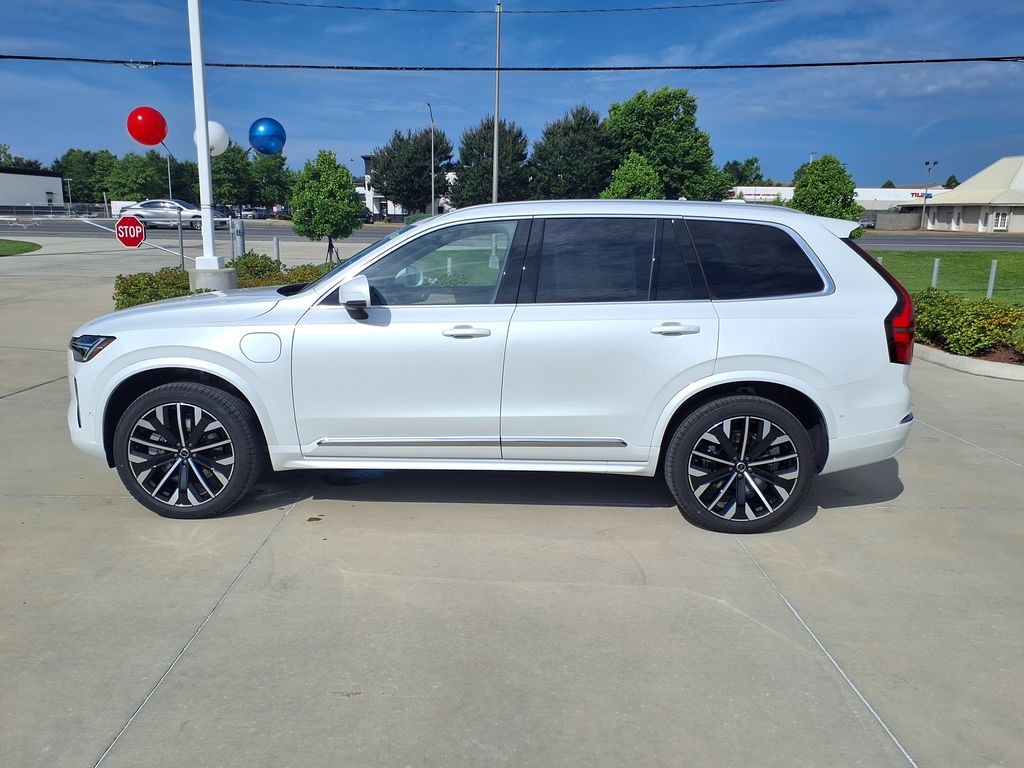New 2026 White Volvo T8 Ultra image 4