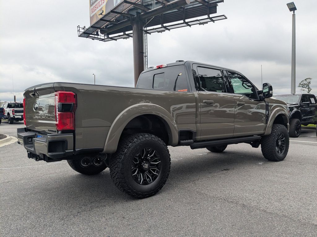 2026 Ford F-250 Super Duty Black Widow