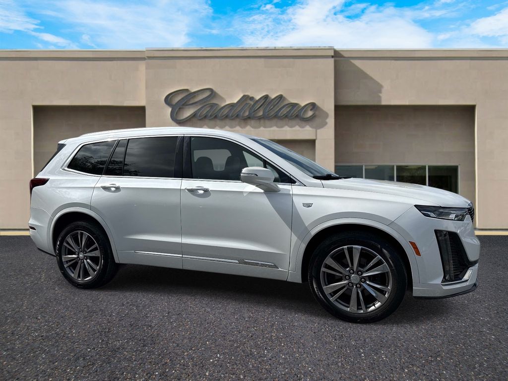 Crystal White Tricoat 2021 Cadillac XT6 Premium Luxury FWD SUV / Crossover Front-Wheel Drive 9-Speed Automatic