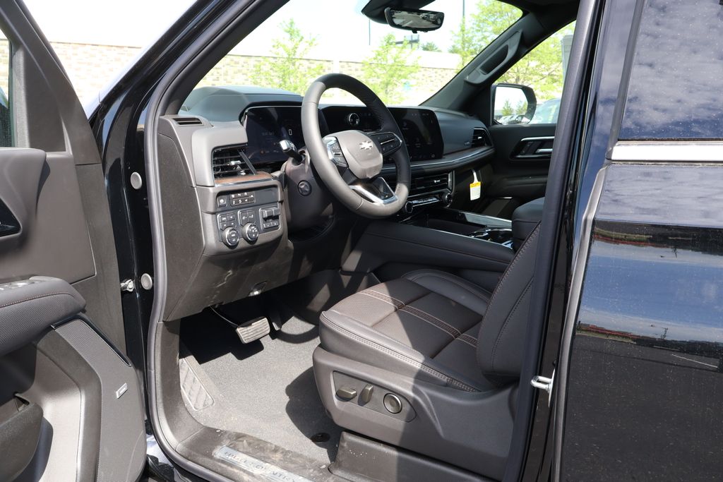 2025 Chevrolet Suburban High Country 14