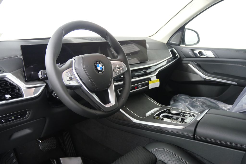 2026 BMW X7 xDrive40i 13