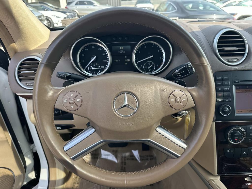 Thumbnail: 2012 Mercedes-Benz GL-Class - 24