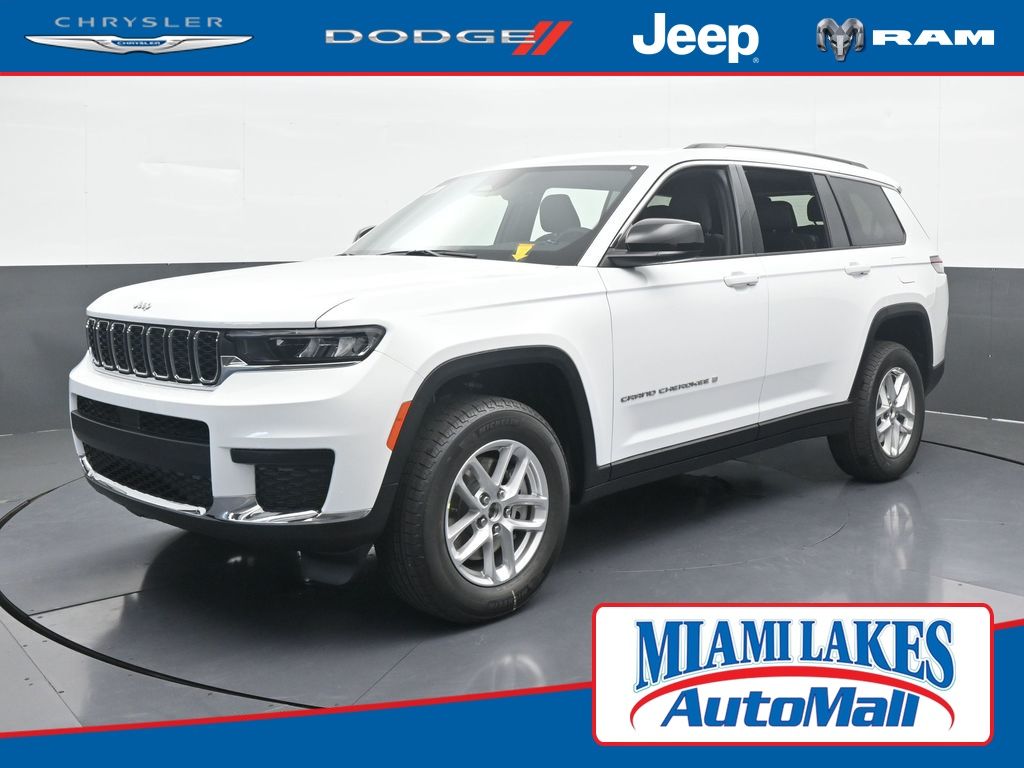 2025 Jeep Grand Cherokee L Laredo's photo