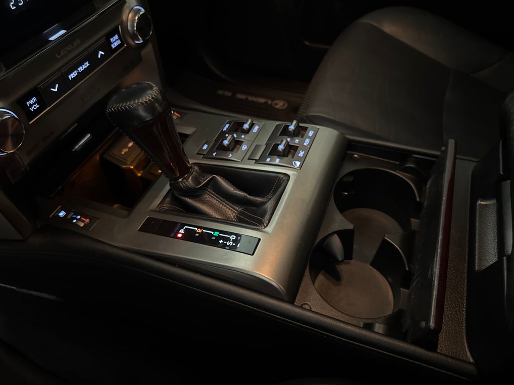 Used 2016 Black Lexus 460 Luxury image 30