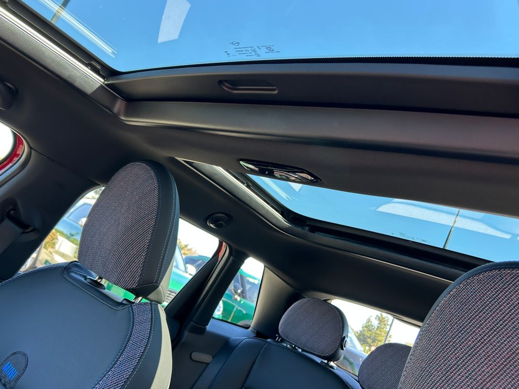 Thumbnail: 2025 MINI Cooper Hardtop - 16